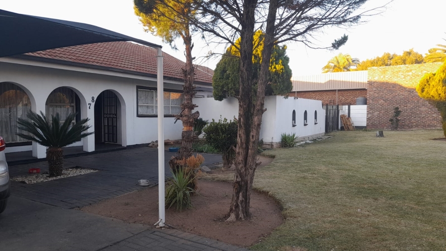 3 Bedroom Property for Sale in La Hoff North West